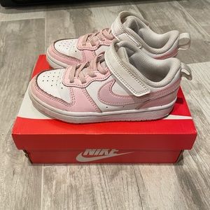 Nike Court Borough Low- kids 11c- pink & white